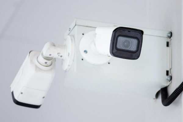 How Do Commercial Surveillance Cameras Help Prevent Theft in Melbourne? cctv installation