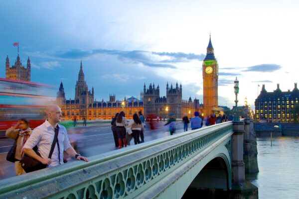 How Are Apps Shaping the Business Landscape in the UK? App development