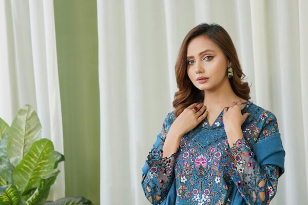 Zarif Net Collection: Timeless Fashion for Modern Women Zarif Net Collection