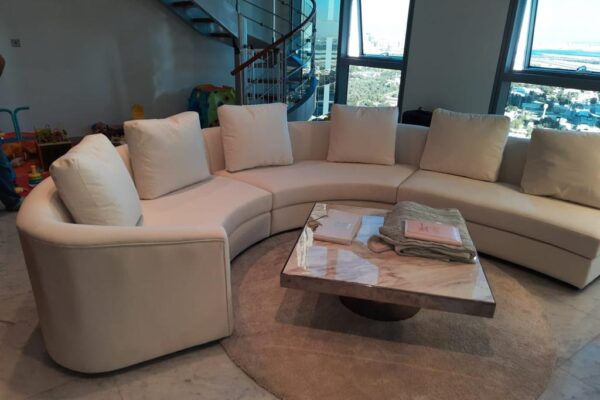 external seating, or جلسات الخارجية